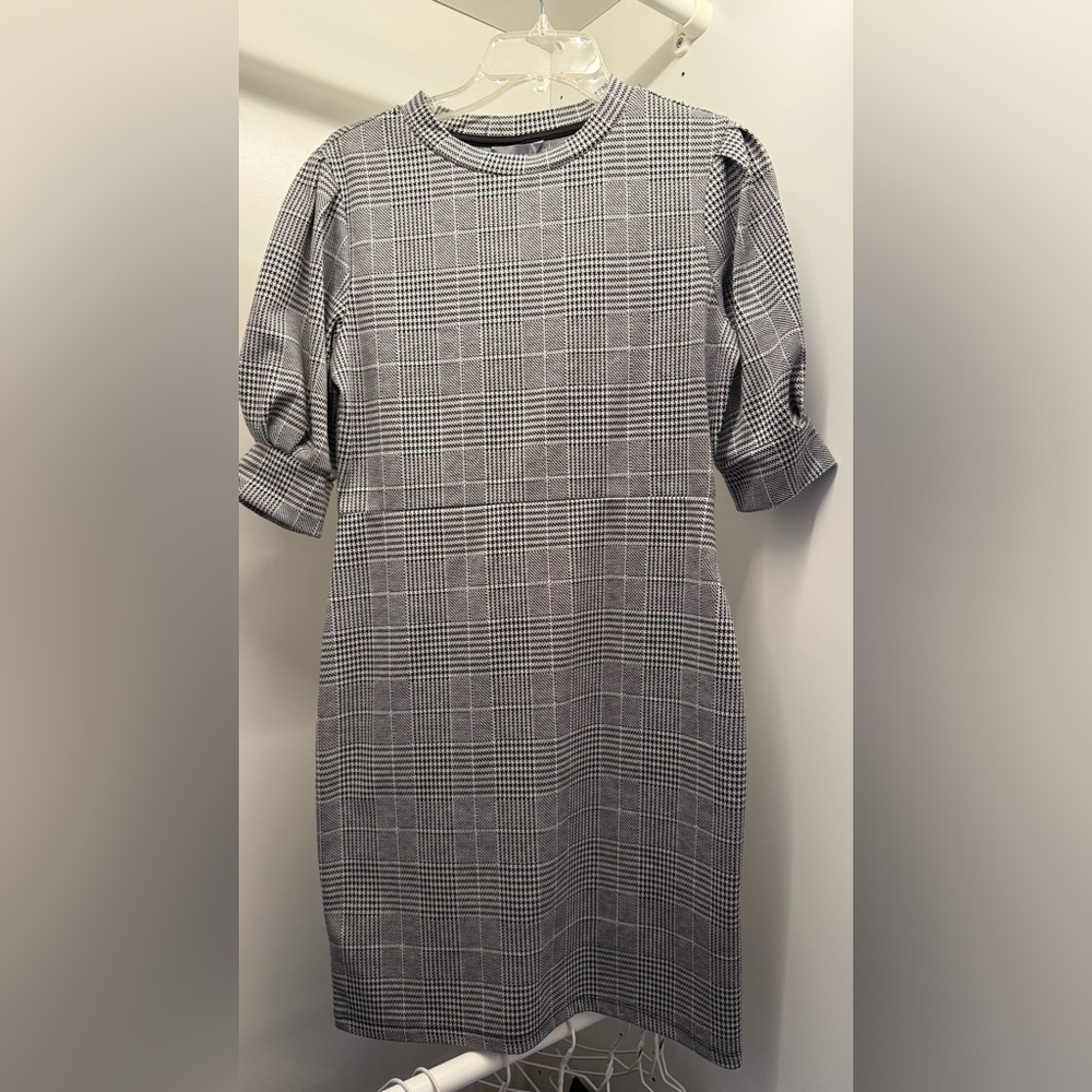 Elegant Gray Plaid Dress